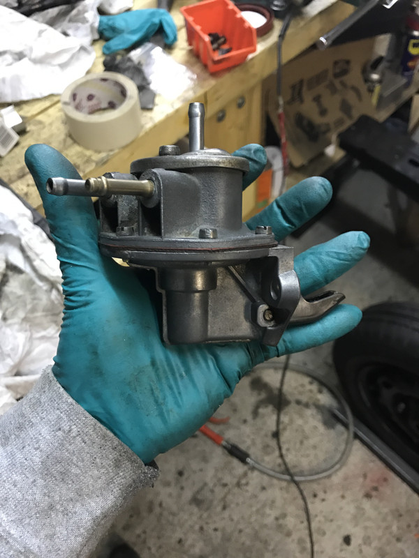 Restauration 4L (1304)