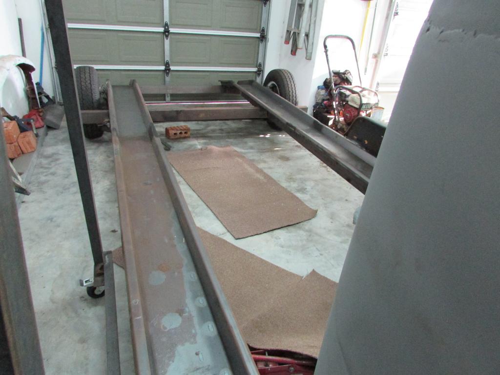 Tyre rail and engine tins (1)