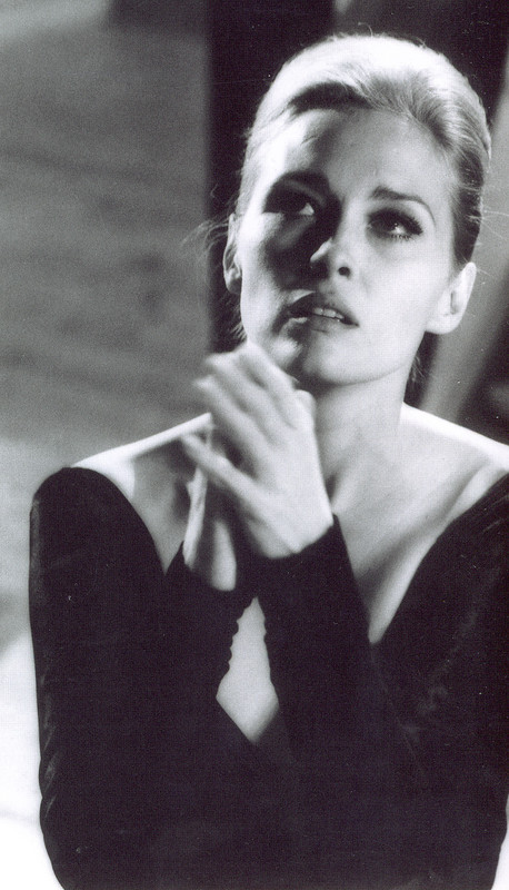 Faye_Dunaway_c32