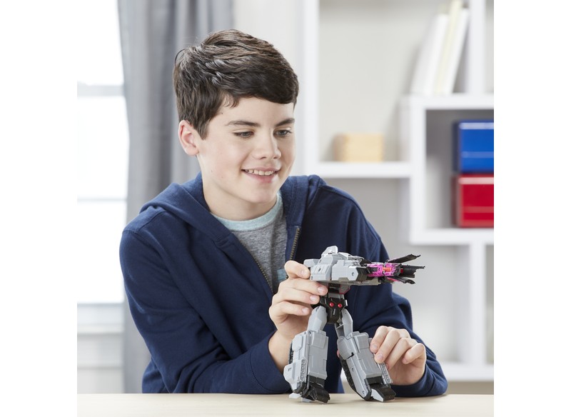 Transformers-Cyberverse-Ultimate-Megatron-009