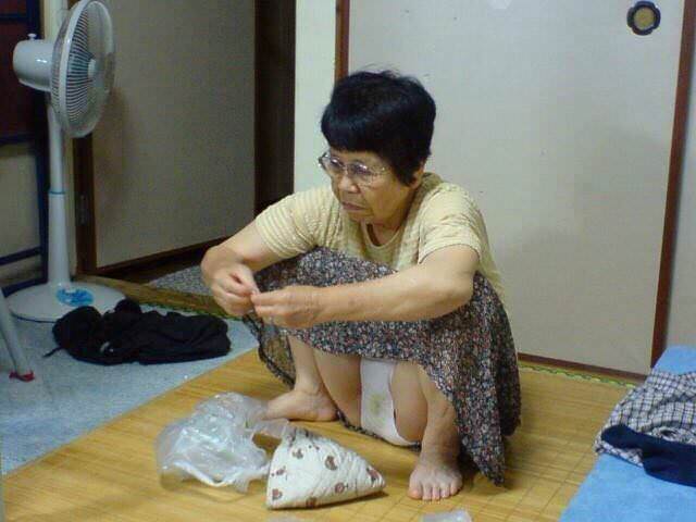 警察庁 女性警察官の制服スカート廃止へ 約50年経て規則除外に  [おっさん友の会★]YouTube動画>1本 ->画像>10枚 