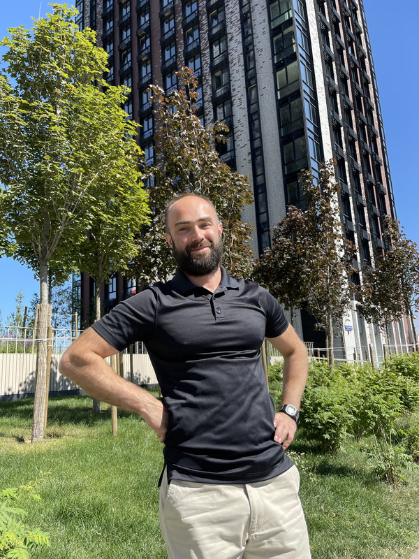 811B75ED-CA12-4050-B54B-A1E935FEB782