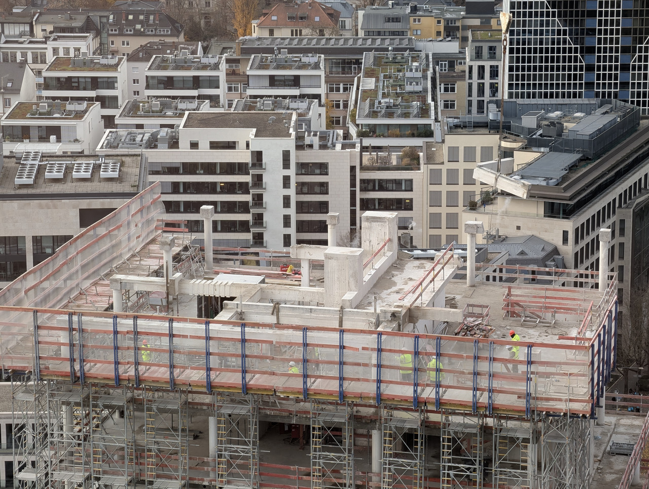 PXL 20251118 114730218