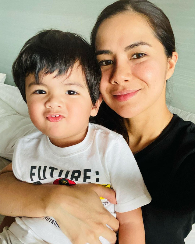 Noor Nabila dan sang anak