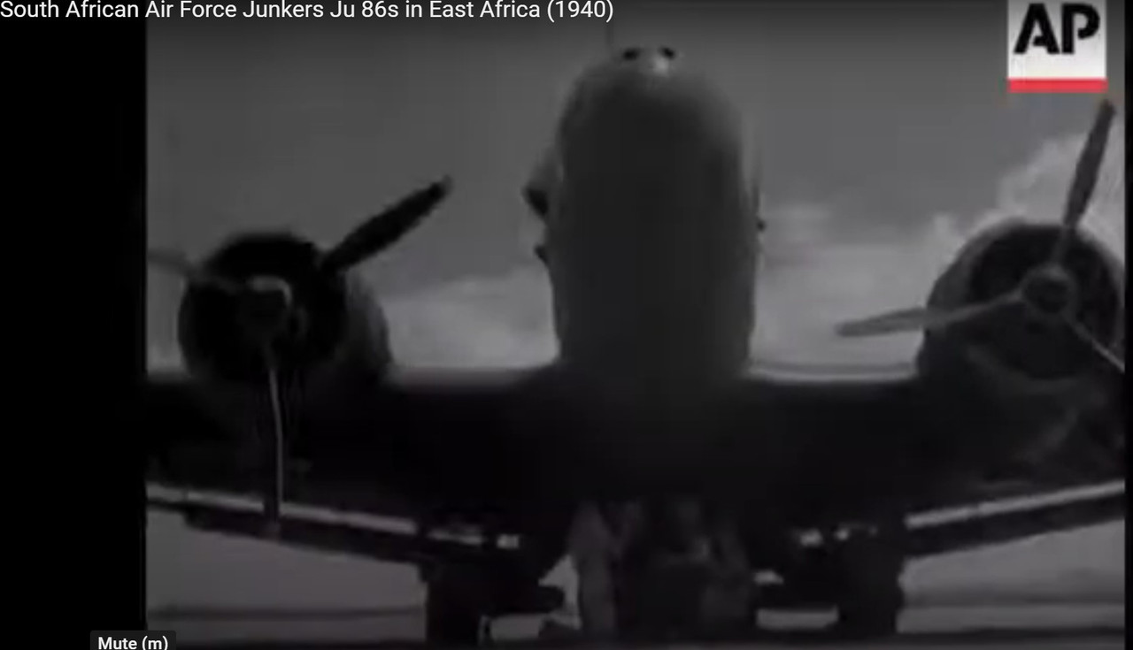 2MG in nose seen Ju86Z- Movie South African Ju 86 in East Africa Screenshot 2024-02-05 131620