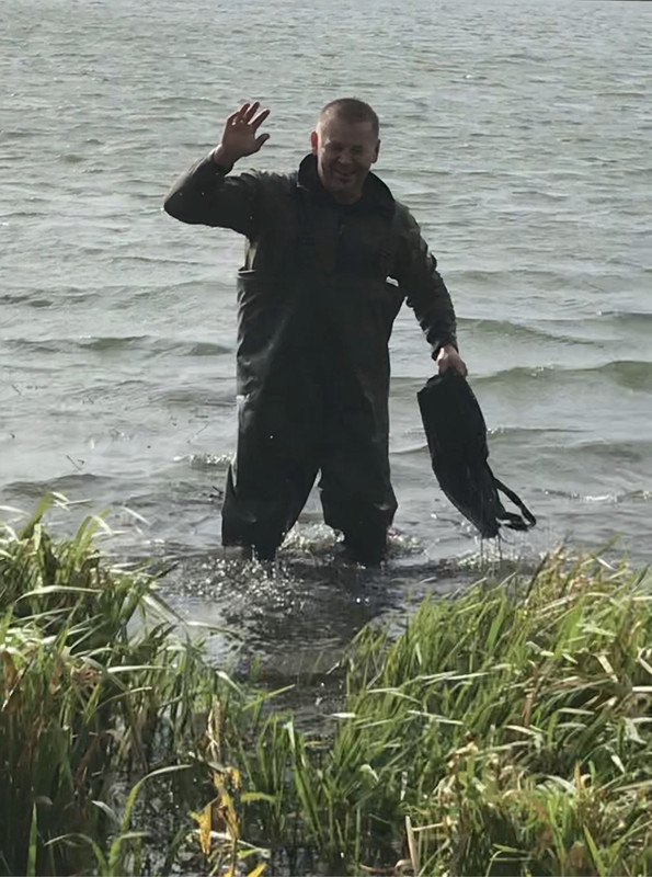 044DB494-47F2-401D-8078-4D4F4E337B89