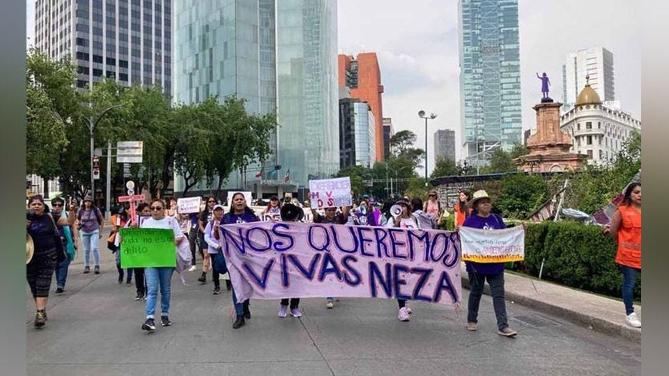 Colectivos marchan y exigen libertad para Roxana Ruiz en CDMX