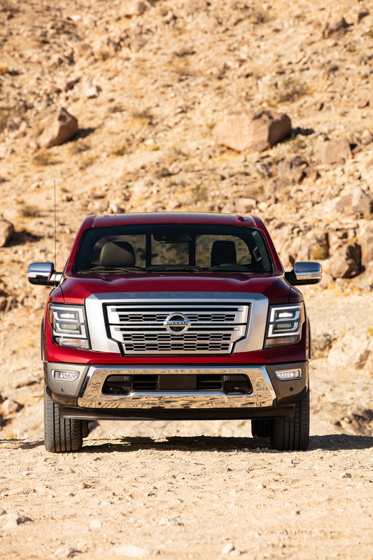 2020 Nissan Titan (2)