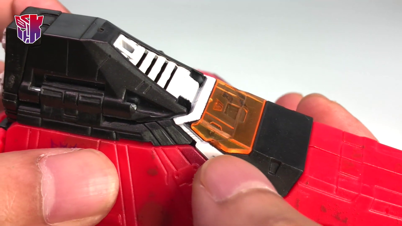 Generations-Select-Red-Wing-08