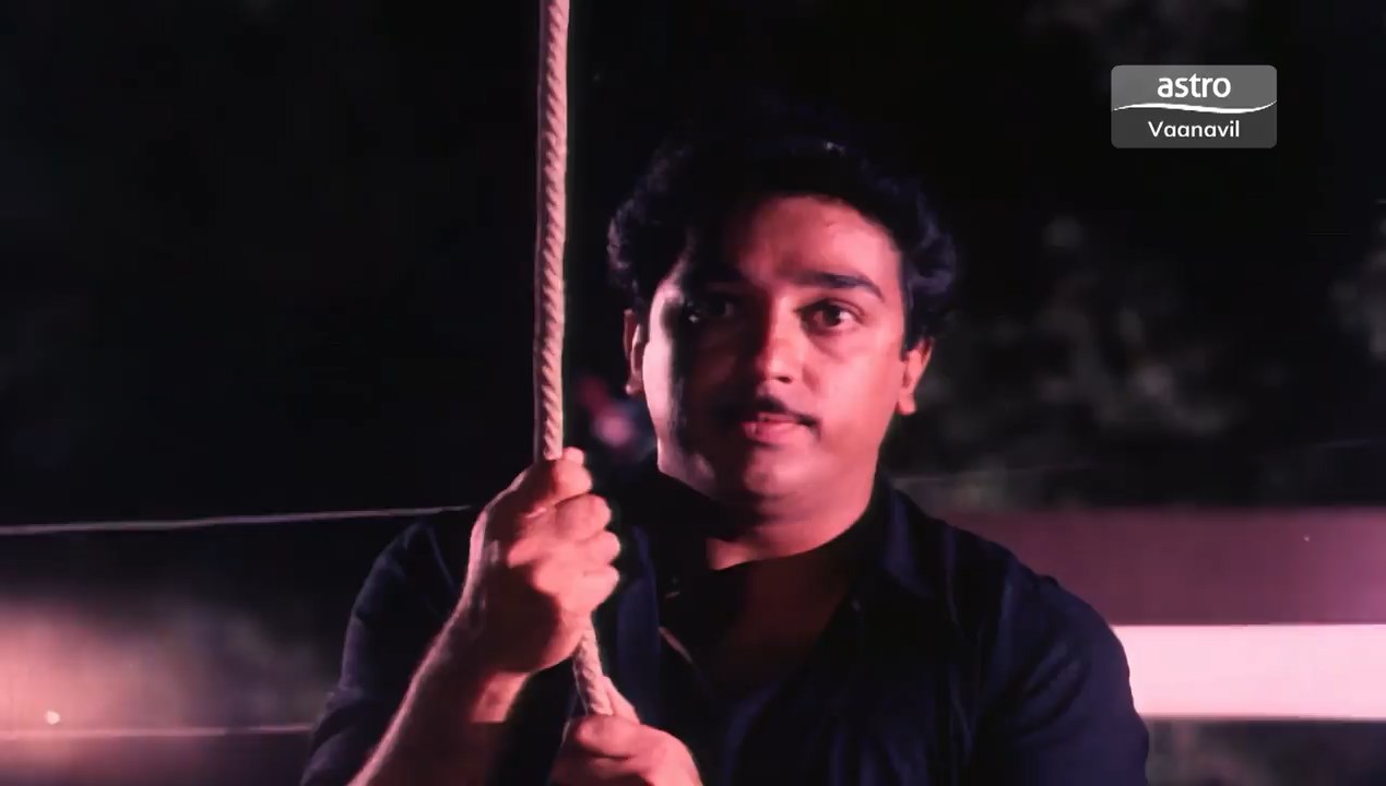 Apoorva Sagodharargal 1989 WebRip [Tamil] 480p 720p ESub Screenshot