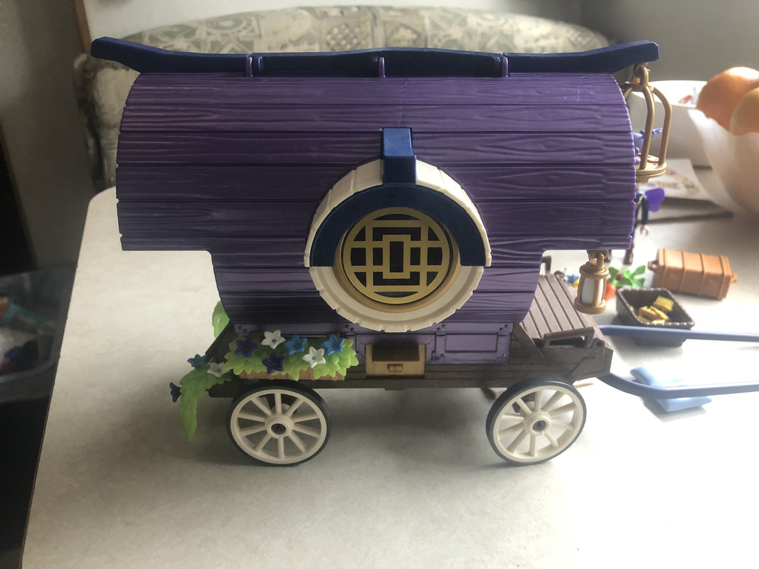 8914F448-A493-43B1-A9C4-8DD671B034B3