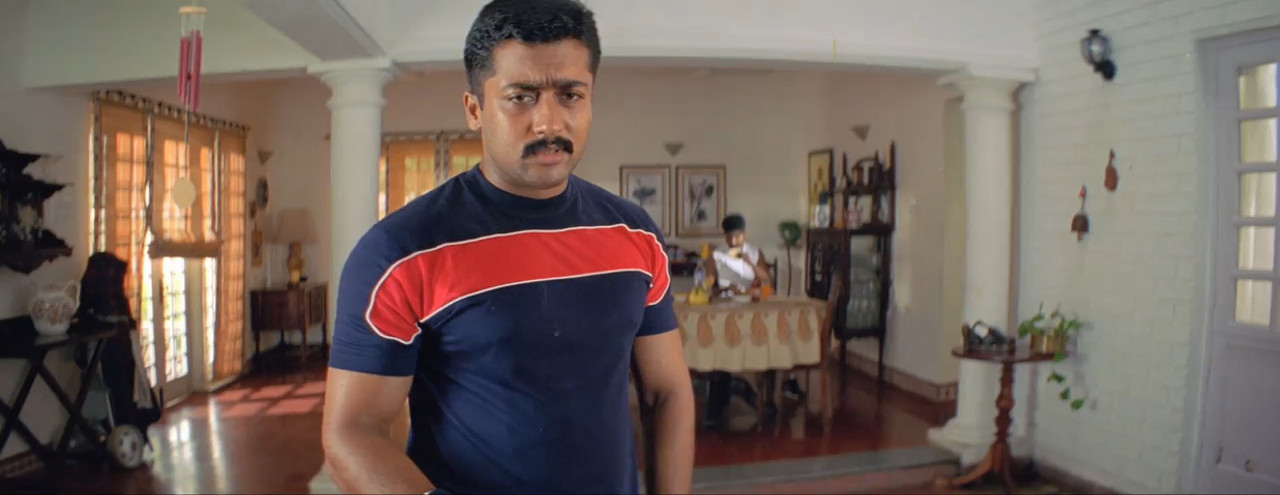 Kaakha Kaakha 2003 WebRip [Tamil] 480p, 720p ESub Screenshot