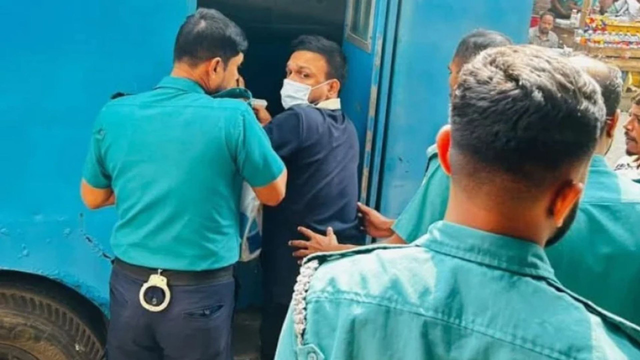 বহিষ্কৃত স্বেচ্ছাসেবক দল নেতা ওয়াকিলসহ ১৩ জন কারাগারে