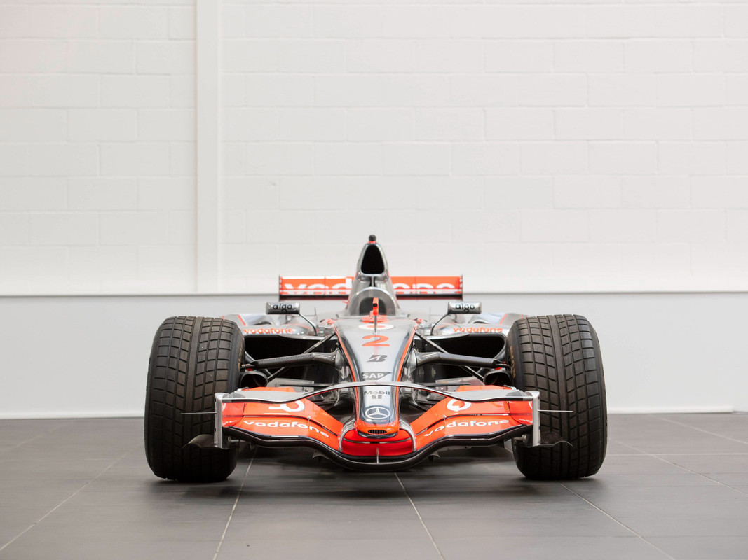 2007McLarenMP422Acarphoto4
