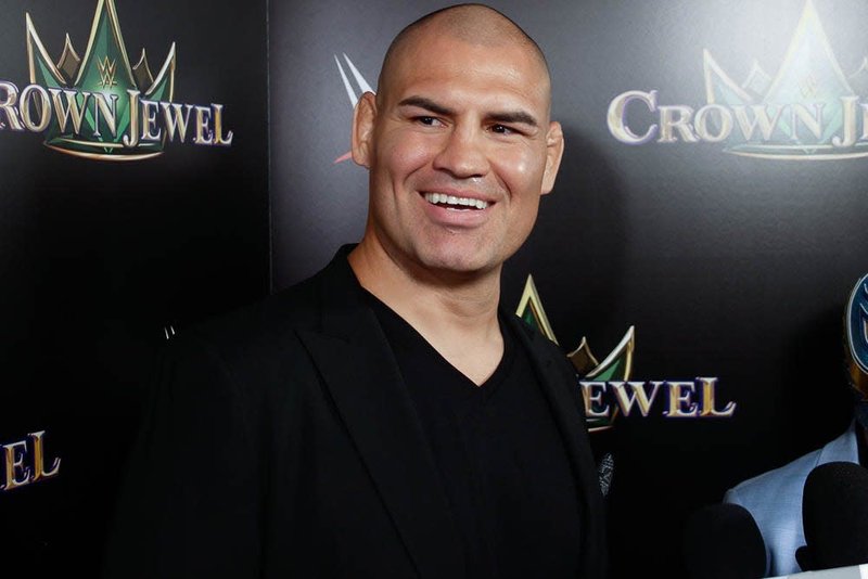 Dirty Boxing предлагат дългогодишен договор на Кейн Веласкес