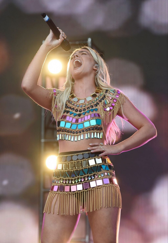 Louisa-Johnson-Booty-UPSKIRTSTARS-COM-13