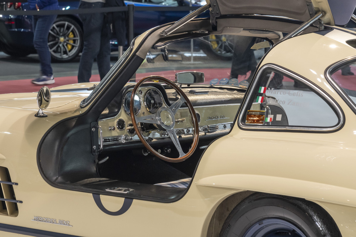 DSC04807b1 DSC04828 (CR - Luci -35 - Ombre  70 - Chiar  20 - RR 35-50) Crop 1