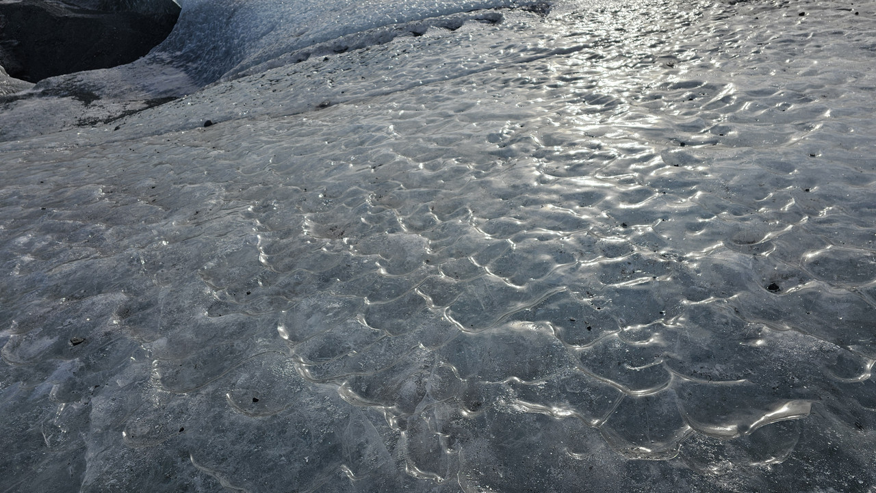 走在這上面，也算一種冰川健行吧