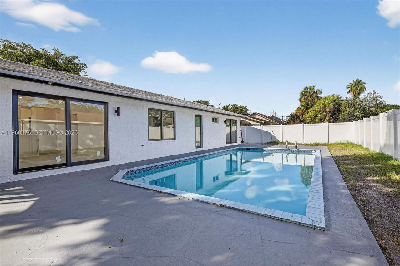 20615 Northeast 9th Court, Miami, FL 33179