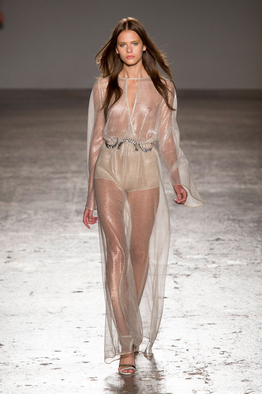 Genny Spring 2016 VZiznOms9Srx