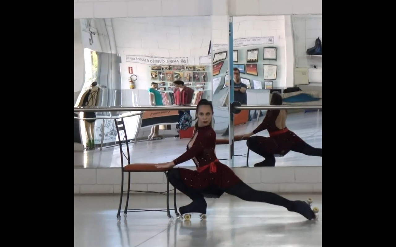 Untitled-ARTISTIC ROLLERSKATING1D