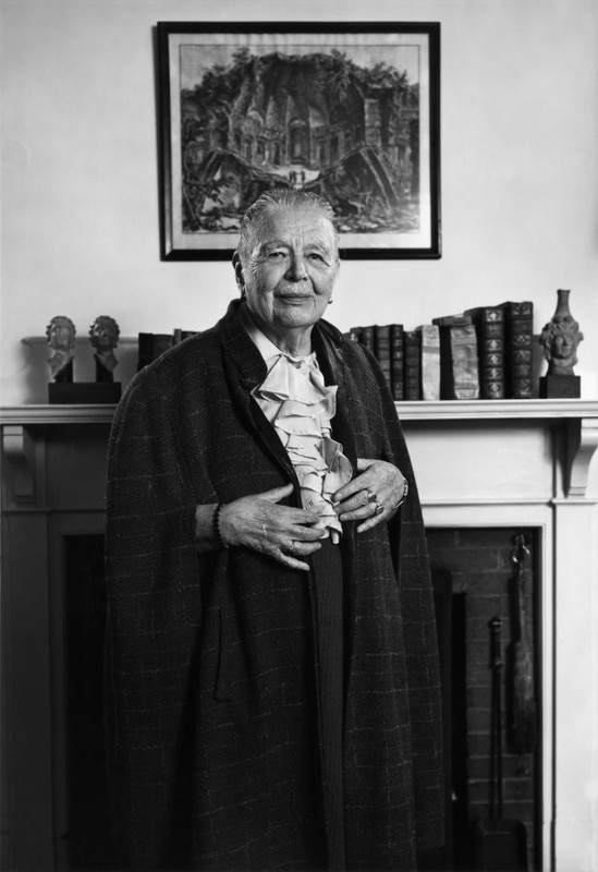Yousuf-Karsh-Marguerite-Yourcenar-1987-1345x1960