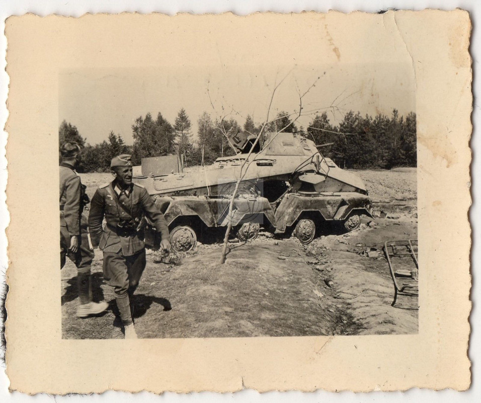 Einmarsch in Frankreich Krieg im Westen zerstörter Panzer SdKFZ