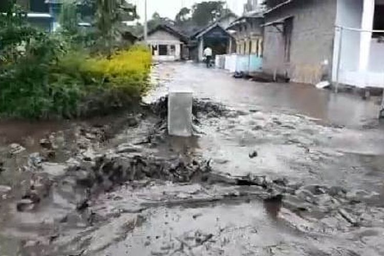 Kondisi banjir lumpur di Dusun Pesanggrahan Desa Sempol Kecamatan Ijen Kabupaten Bondowoso