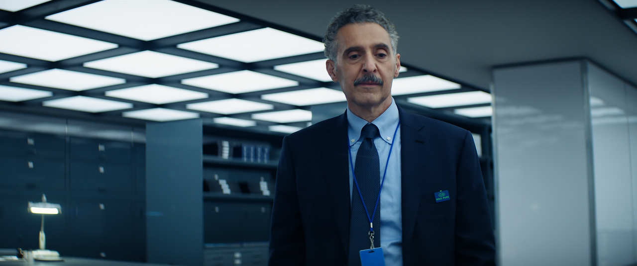 Severance.S02E03.Who.Is.Alive.2160p.10bit.ATVP.WEB-DL.DDP5.1.HEVC-Vyndros.mkv_snapshot_17.50_[2025.0