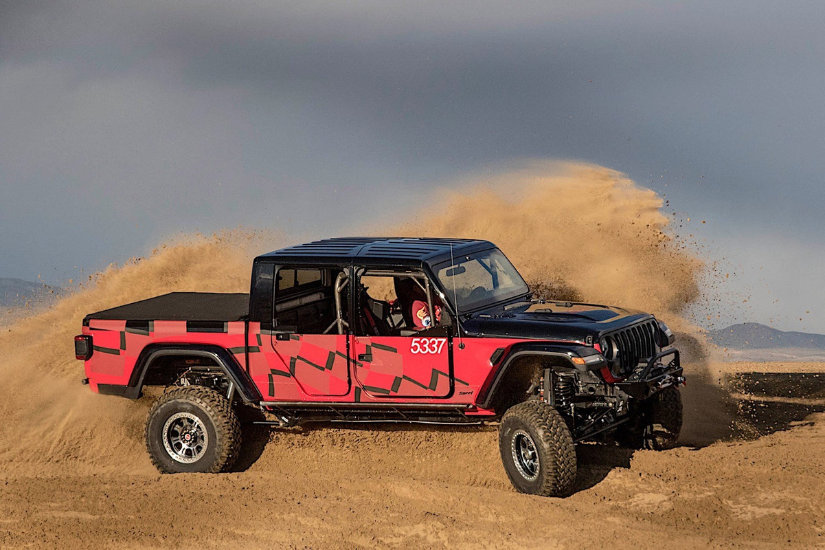 2020 Jeep Gladiator  (3)