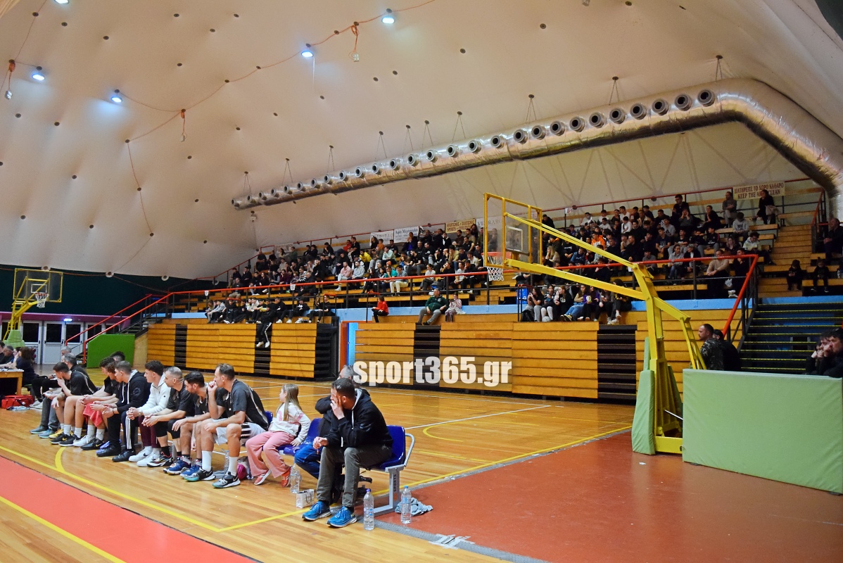 , &Mu;&alpha;&tau;&sigma;ά&rho;&alpha; &sigma;&tau;&eta;&nu; &Tau;έ&nu;&tau;&alpha;, &omicron; &Delta;ί&omega;&nu;&alpha;&sigmaf; &pi;ή&rho;&epsilon; &mu;&epsilon;&gamma;ά&lambda;&omicron; &delta;&iota;&pi;&lambda;ό &epsilon;&pi;ί &tau;&eta;&sigmaf; &Kappa;&alpha;&lambda;&alpha;&mu;ά&tau;&alpha; BC &mu;&epsilon; 92-81 &sigma;&tau;&eta;&nu; 2&eta; &pi;&alpha;&rho;ά&tau;&alpha;&sigma;&eta; (&phi;&omega;&tau;ό & &beta;ί&nu;&tau;&epsilon;&omicron;)