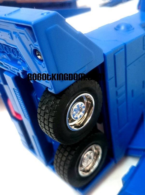 10858546_733472950071777_8944259819402987726_n