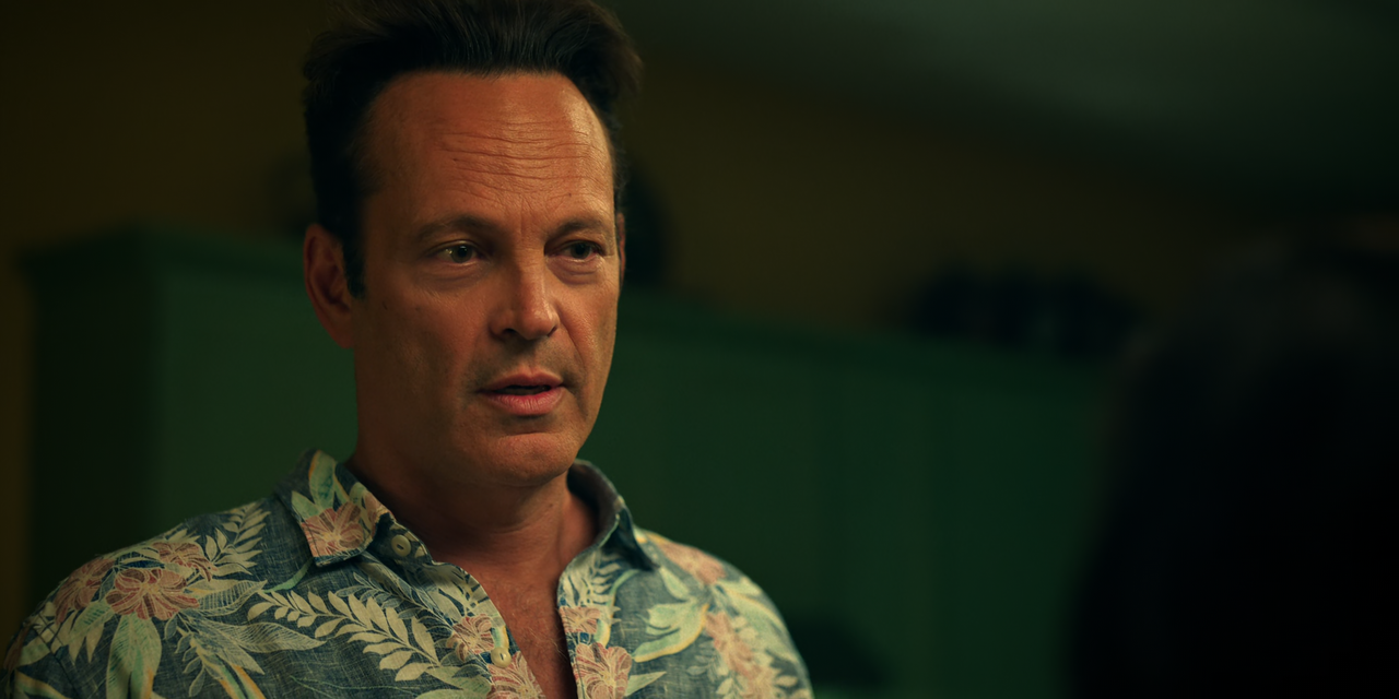 Bad.Monkey.S01E05.That.Damn.Arm.Is.Back.2160p.10bit.ATVP.WEB-DL.DDP5.1.HEVC-Vyndros.mkv_snapshot_28.