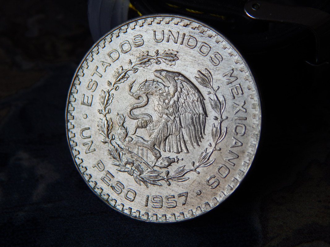 ESTADOS UNIDOS MEXICANOS 1 PESO 1957 DSCN3317