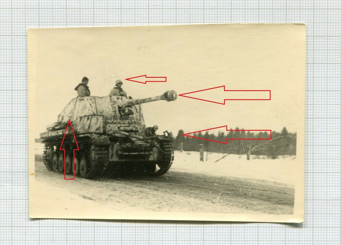 Foto Wehrmacht Panzerjäger Mader mit Wintertarnung Pak fährt vor !