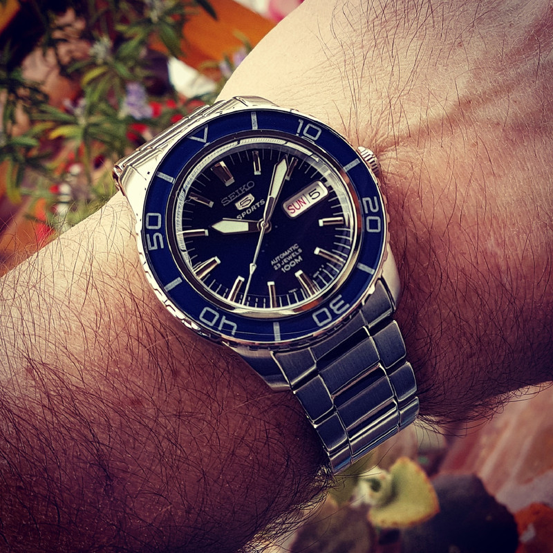 Seiko 5 SNZH53 Cal. 7S36 100M  (1)