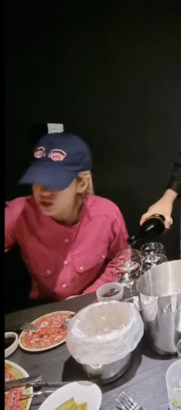 2819E9E3-7D9F-41EF-B9E2-7EBAC4FA5C77