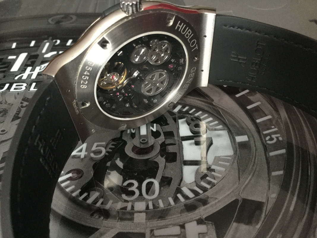 Postez vos calibres Hublot! 27-A07-B5-D-3-D88-4-BBF-95-D7-BC3328738-D96