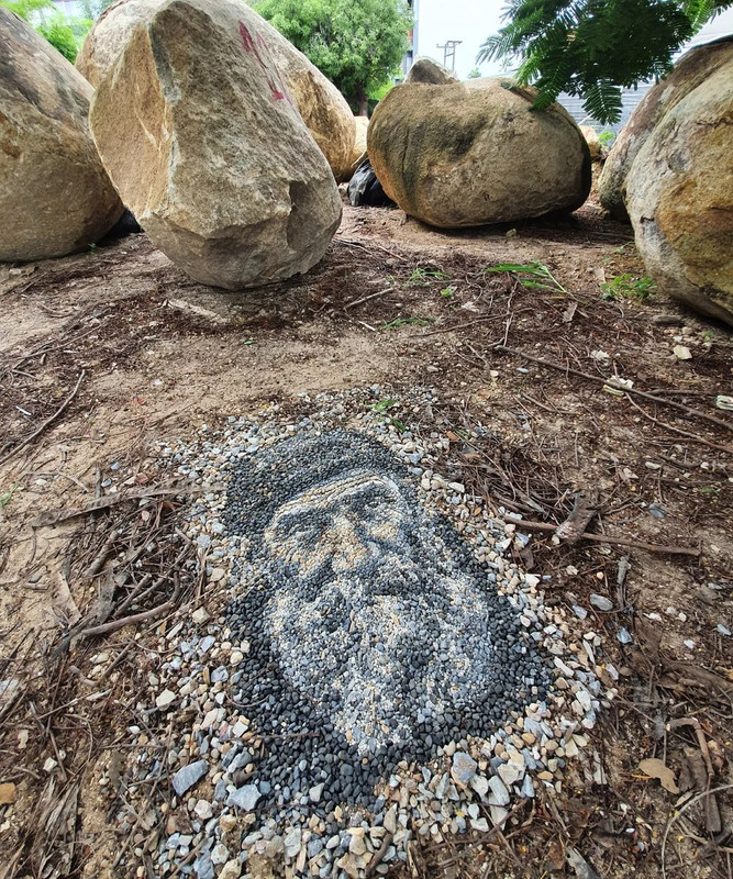 et-pebble-795745769978