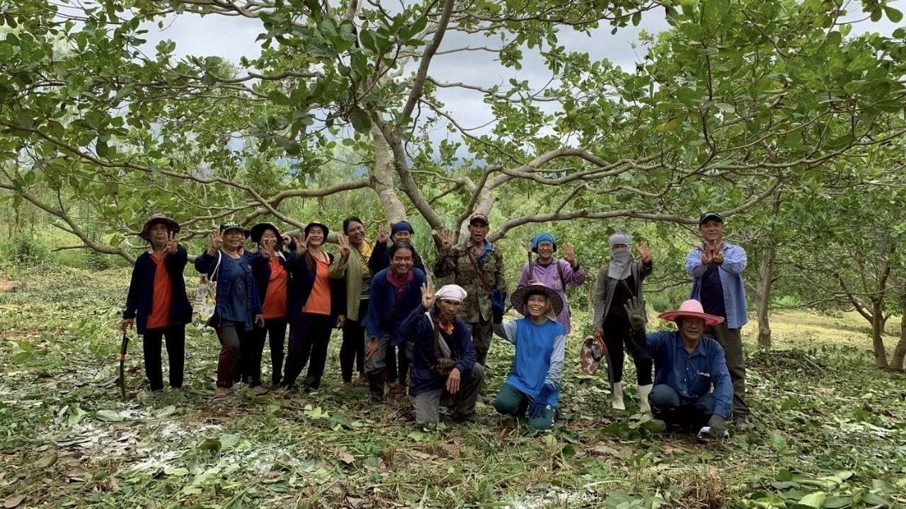 b-y-da-rngkh-kr-nfar-m-(9)