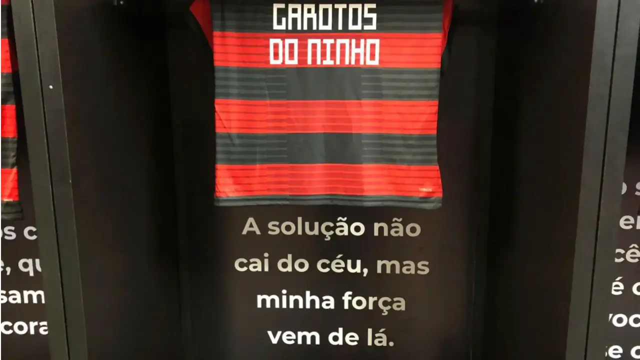 Grafite em memória dos Garotos do Ninho