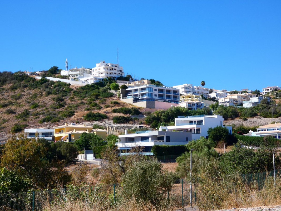 Expensive_houses_Albufeira_051025 (3)