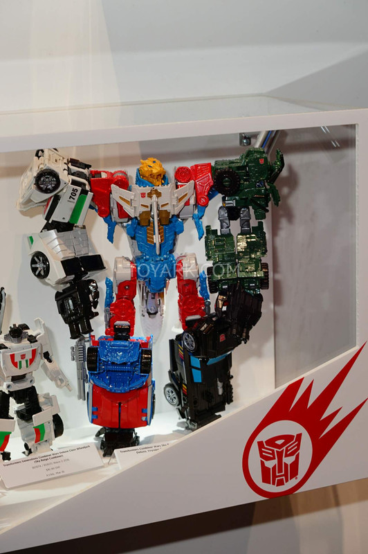 SDCC2015-Hasbro-Transformers-Combiner-Wars-013
