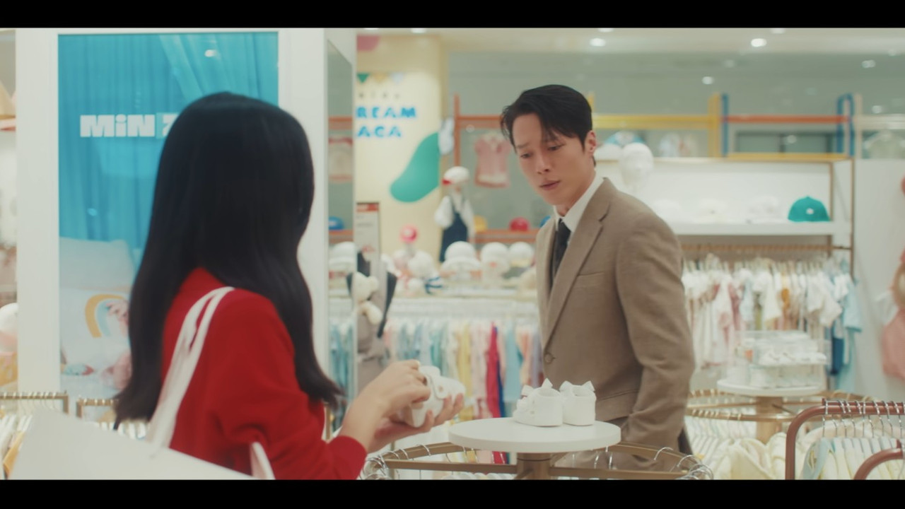 VS Netflix Dynamite Kiss E4His Black Card 48 23