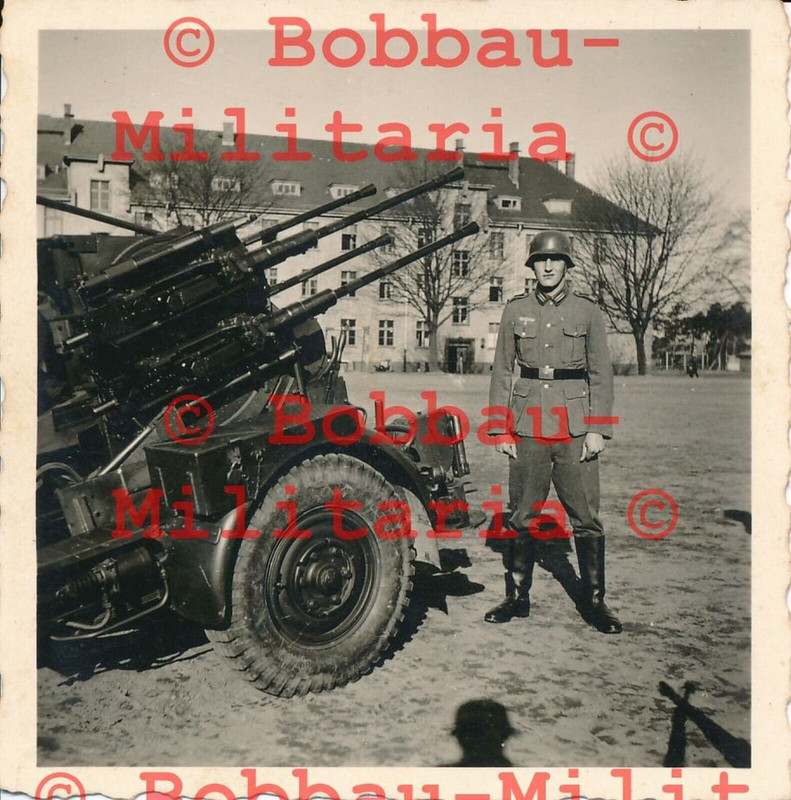 Foto Wehrmacht 2cm Flakvierling 38 auf Sonderanhänger 52 Heeres-Flak
