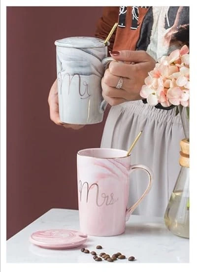 Marble ceramic coffee mug with gold handle and rim