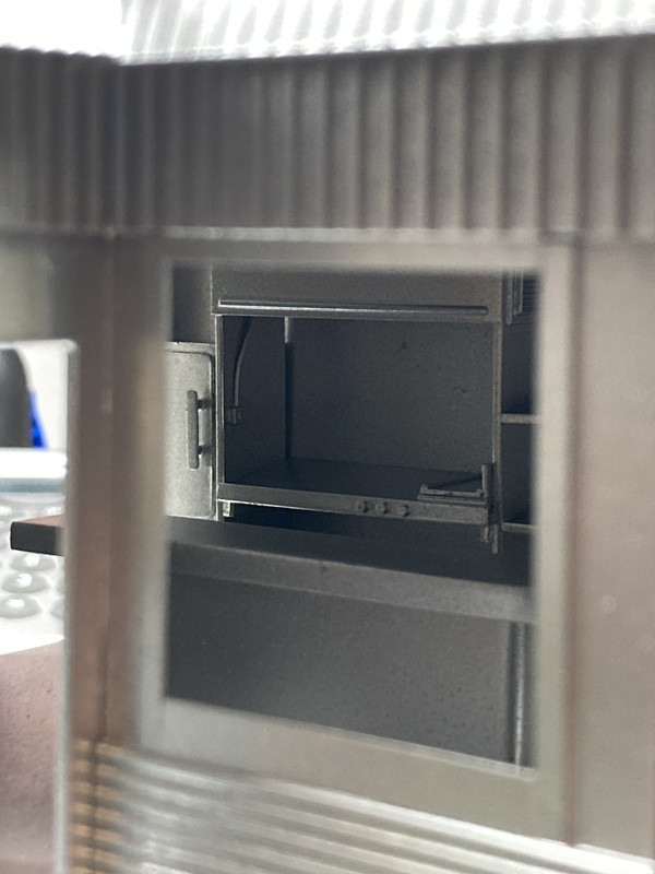 FD8D85C3-8B2D-43EF-8D9D-F27255E83176