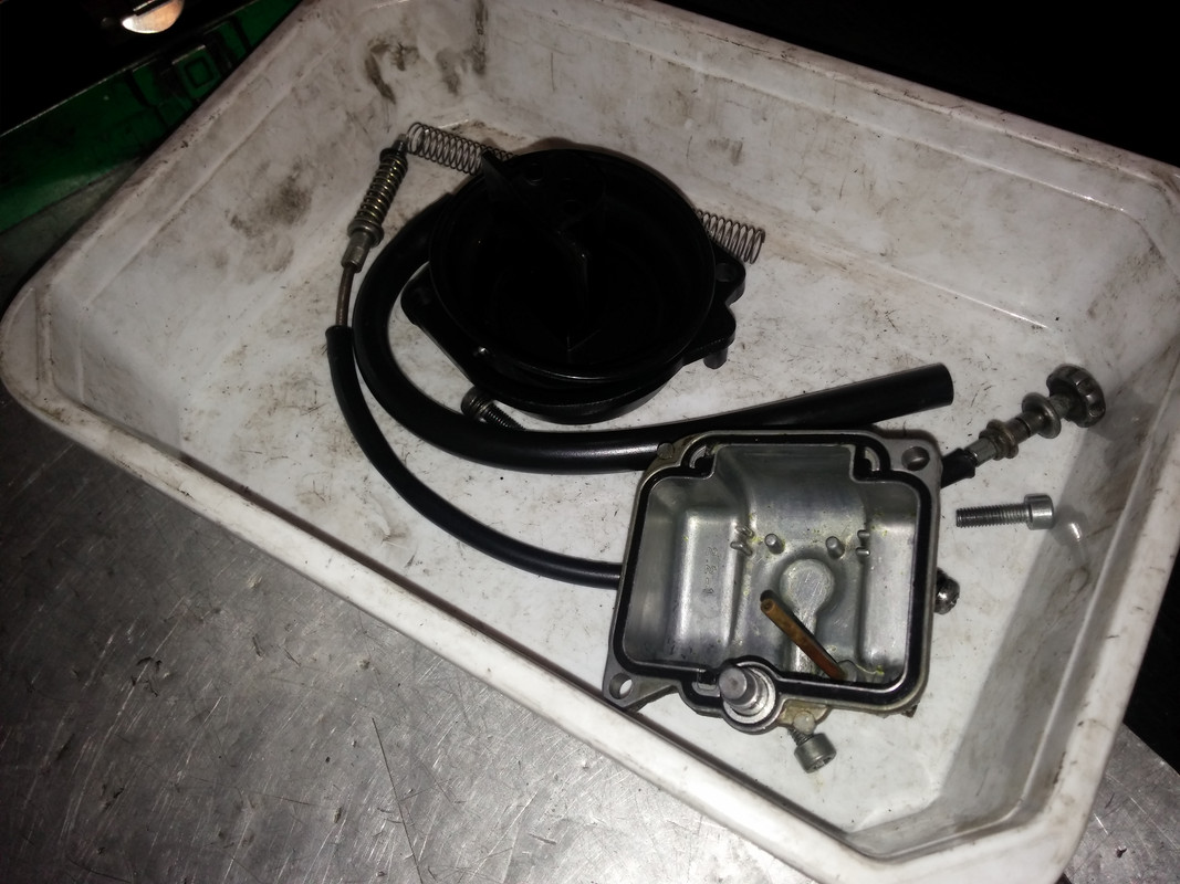 CAM02908