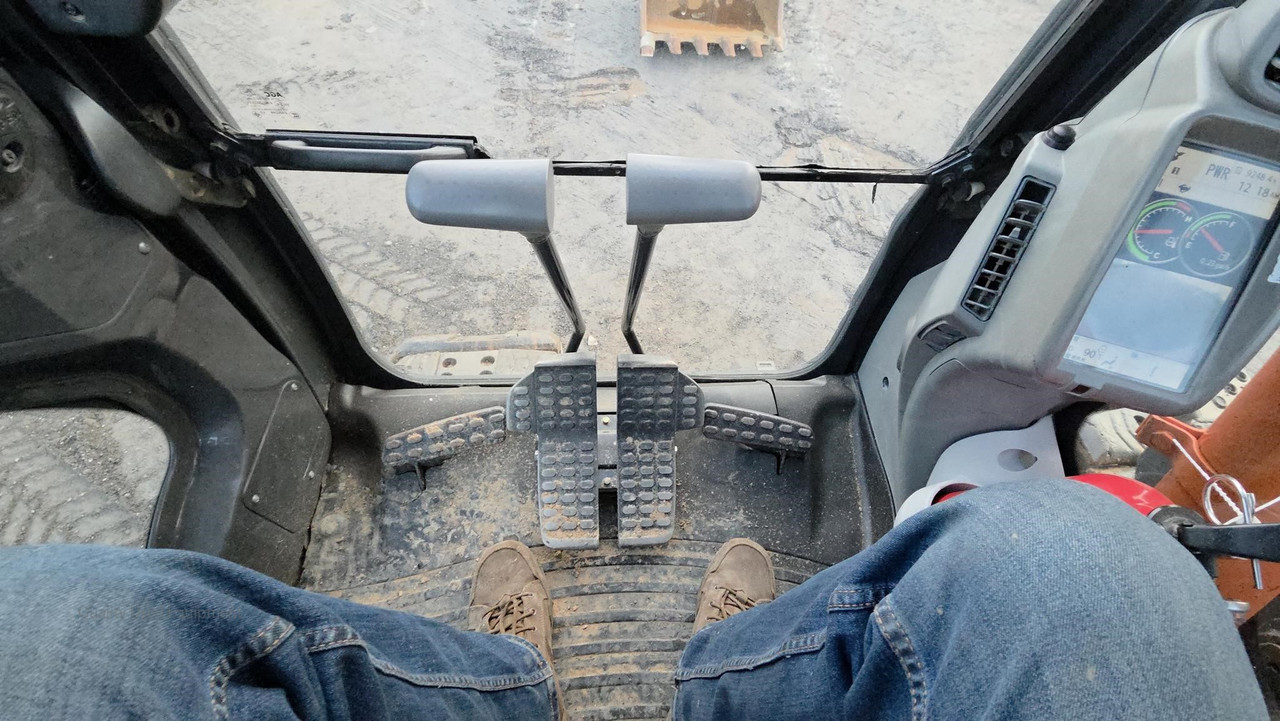 Vehicle thumbnail 100