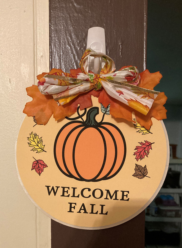 handcrafted welcome fall sign